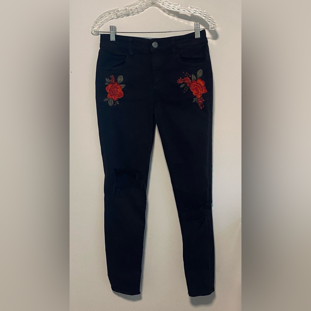 American Eagle Women's Floral Distressed Denim Low Rise Jeggings Size 10 LONG